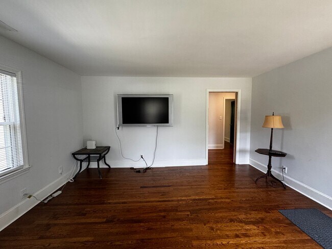 Foto del edificio - 2305 Cherokee Ln