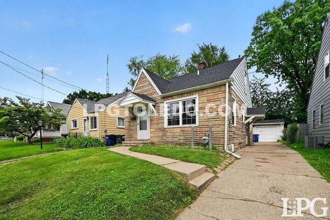 Building Photo - 4406 Asbury Dr