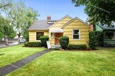 Foto principal - Vintage 7 Bedroom Craftsman Directly Acros...