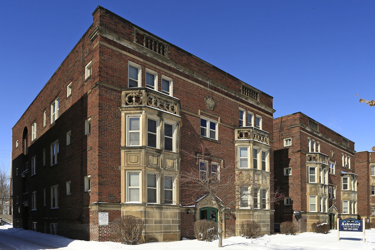 Primary Photo - Ashwood Apartments