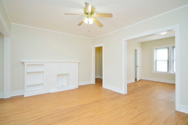 Foto del edificio - 4210 N Pulaski Rd