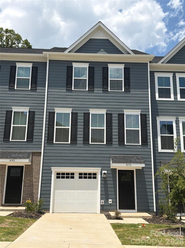 Foto del edificio - 4136 Auburn Oak Ln