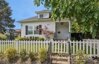 Building Photo - 8131 SE 16th Ave