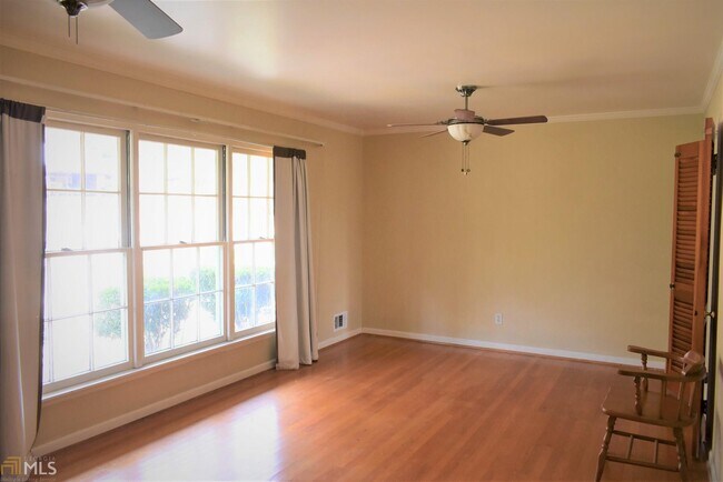 Building Photo - 2181 Golden Dawn Dr SW