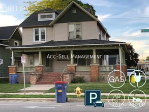 Building Photo - 1003 Bridge St NW Building Photo - 1003 Bridge St NW