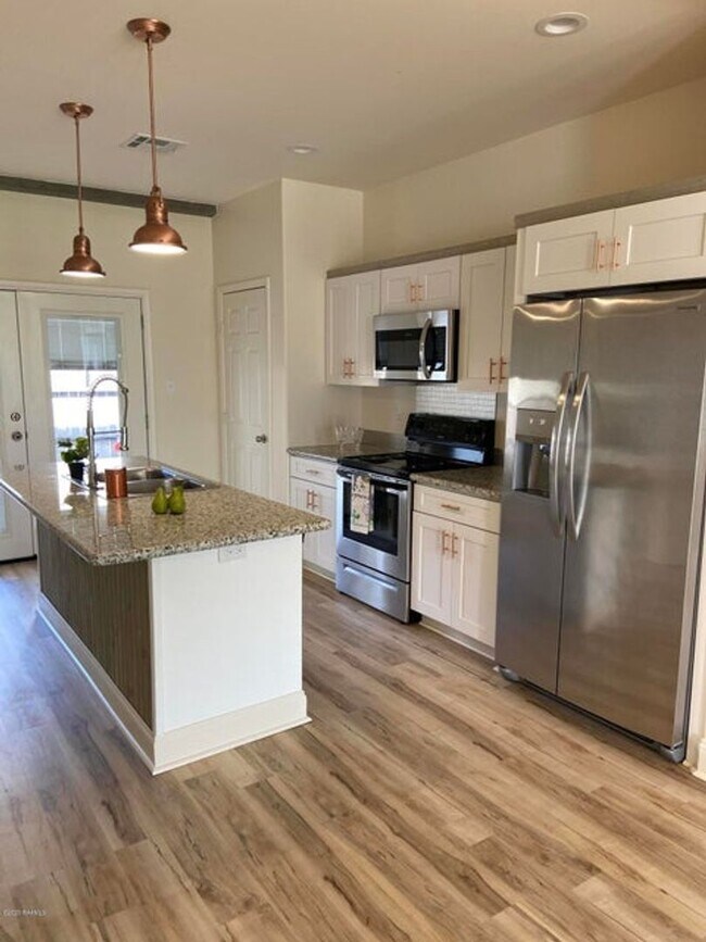 Foto del edificio - 108 Appleoak Ave