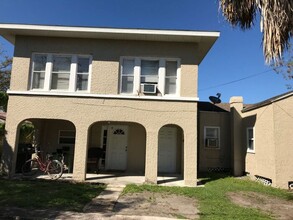 Building Photo - 2330 S Ferncreek Ave