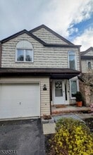 Building Photo - 15 Averell Dr