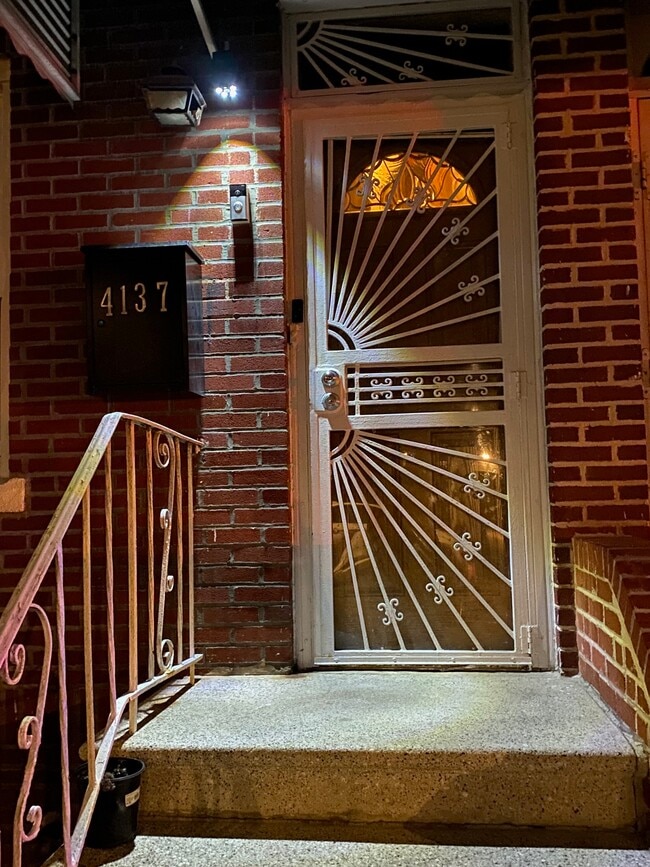 Building Photo - 4137 Boyd Ave