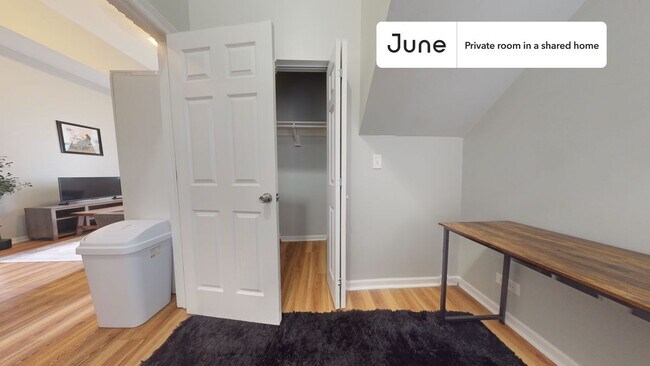 Foto del edificio - Room in Shared 4 bed/2 bath home