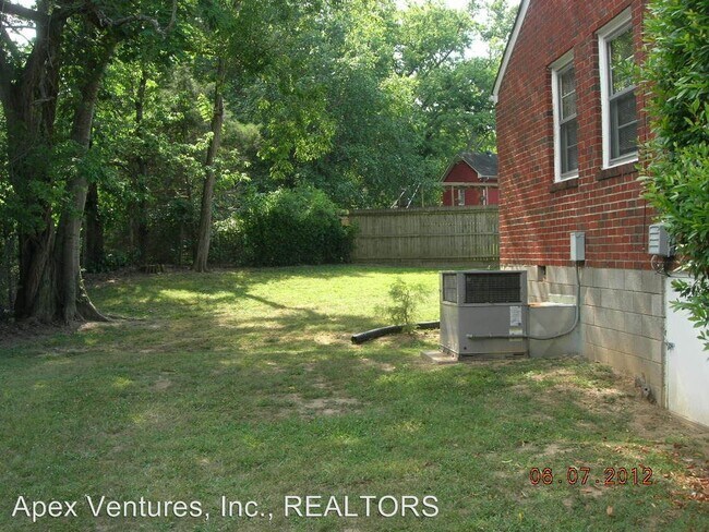 Foto del edificio - 2 br, 1 bath House - 5029 Packard Dr