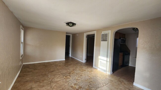 Foto del edificio - 2 Bed 1 Bath in the University Add Near Pa...
