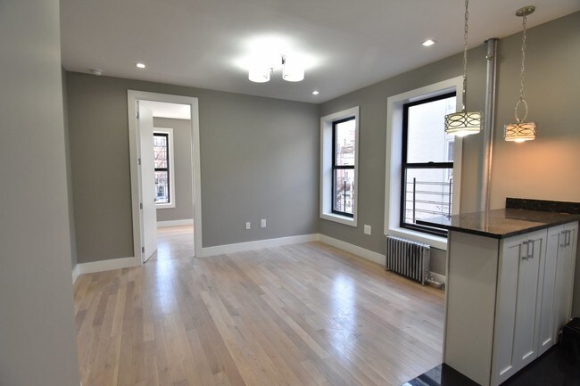 Building Photo - 4308 Broadway