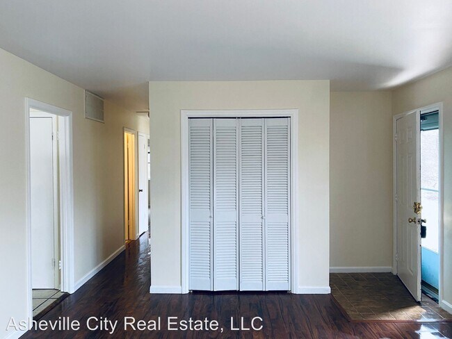 Foto del edificio - 3 br, 1 bath House - 3 Erwin Drive