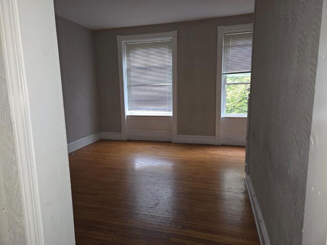 Foto del edificio - 3440 Oregon Ave