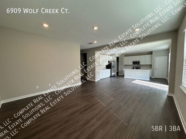 Foto del edificio - 6909 Wolf Crk Ct