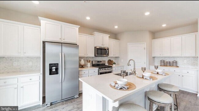 Building Photo - 18 Egret Way