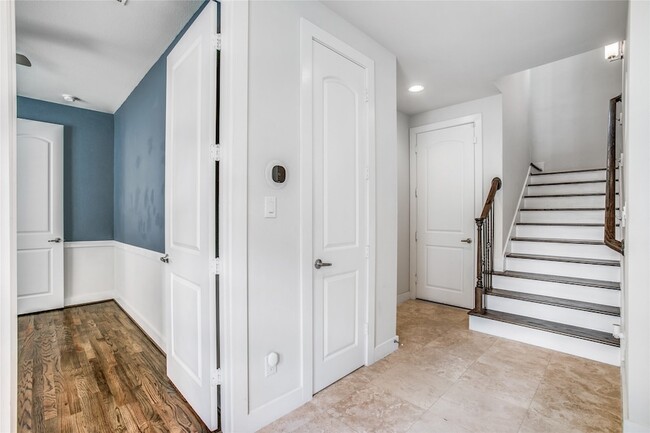 Photo - 1508 Beall St Apartment