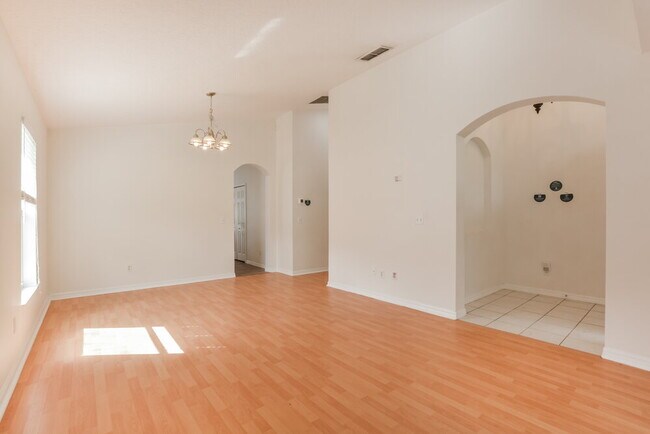 Foto del edificio - 14308 Verano Dr