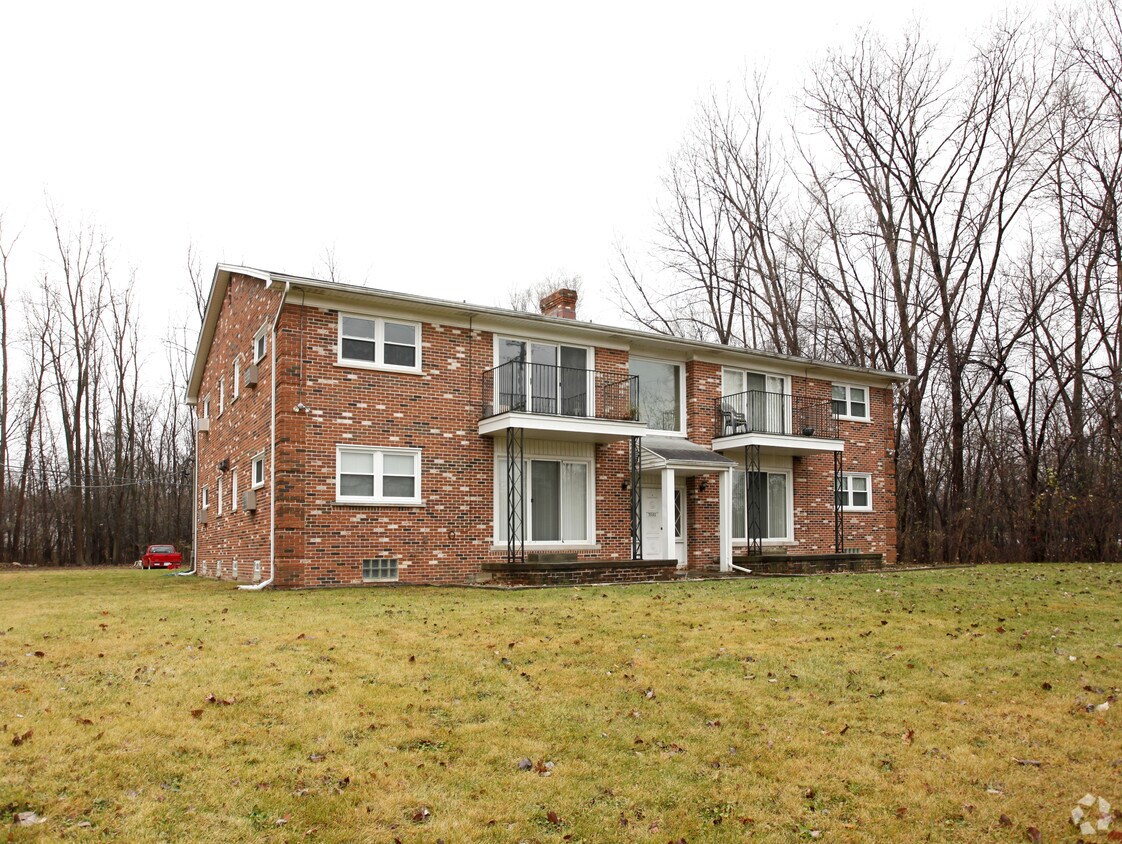 Charing Cross Apartments Apartments in Ann Arbor, MI