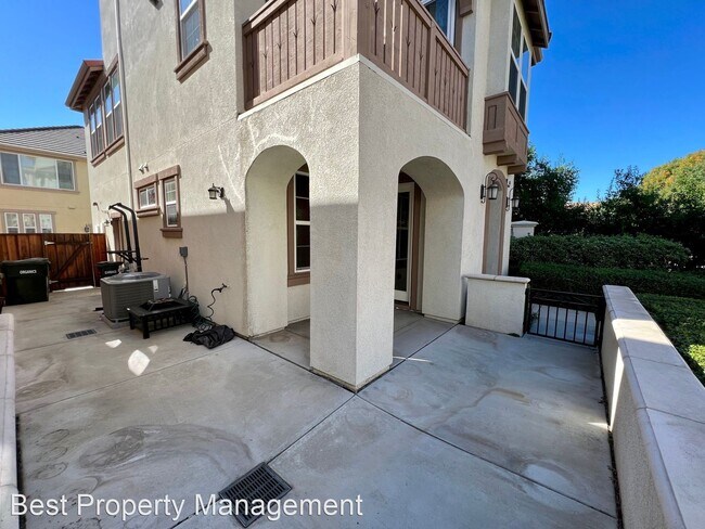 Building Photo - 3 br, 3 bath House - 446 Selby Ln