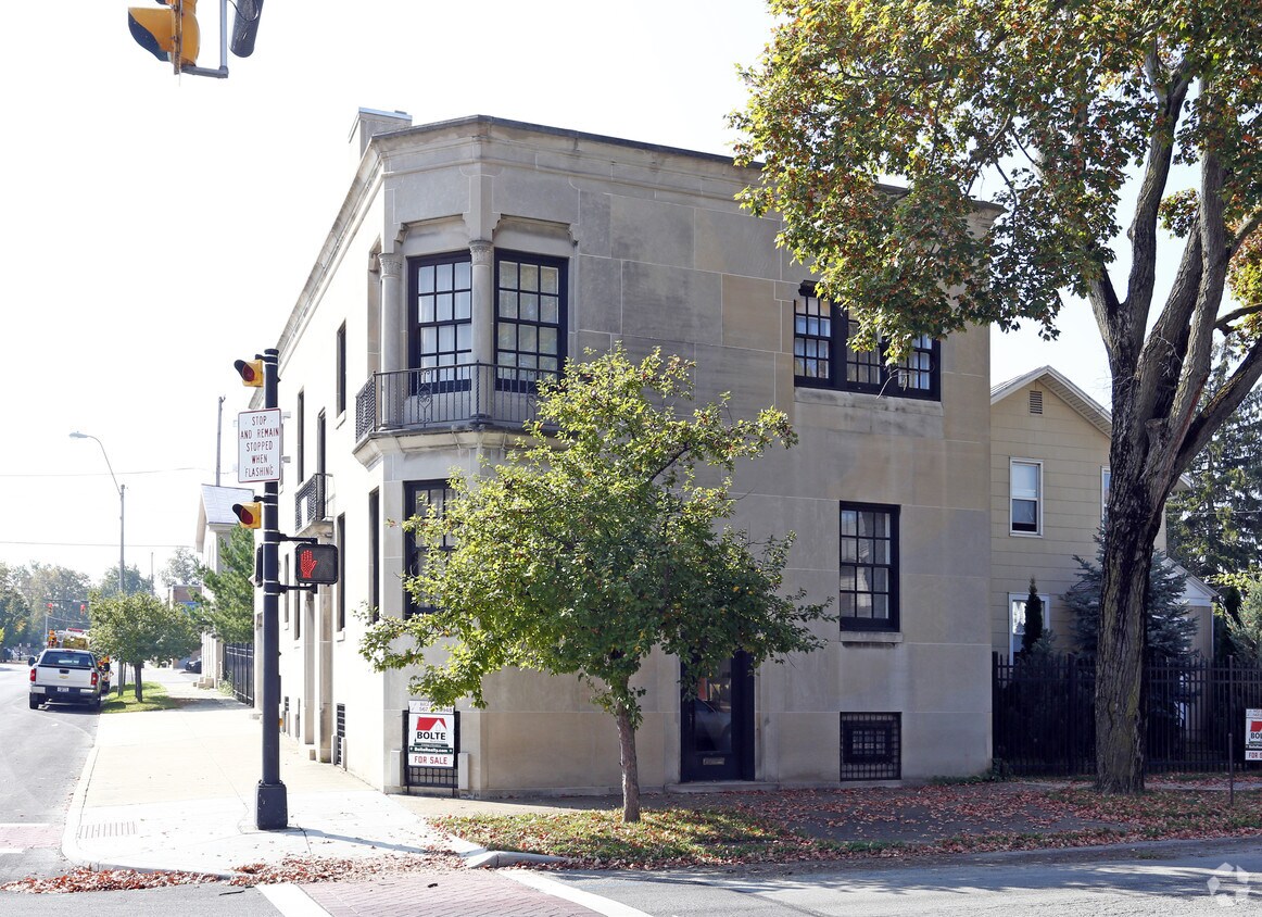 Foto del edificio - 34 E Perry St