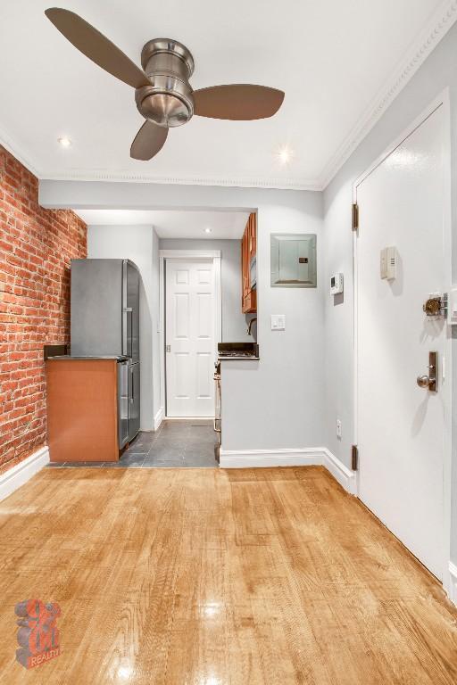 Foto del edificio - 345 W 53rd St