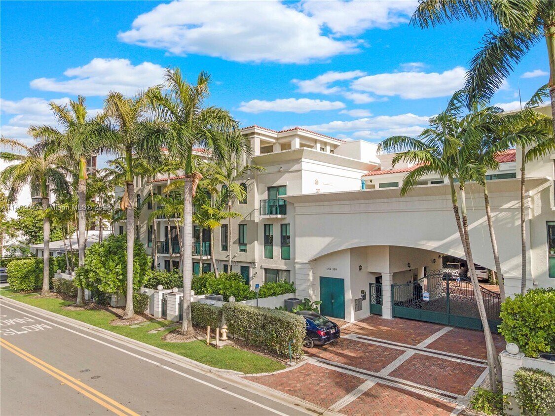 Foto principal - 1154 98th St