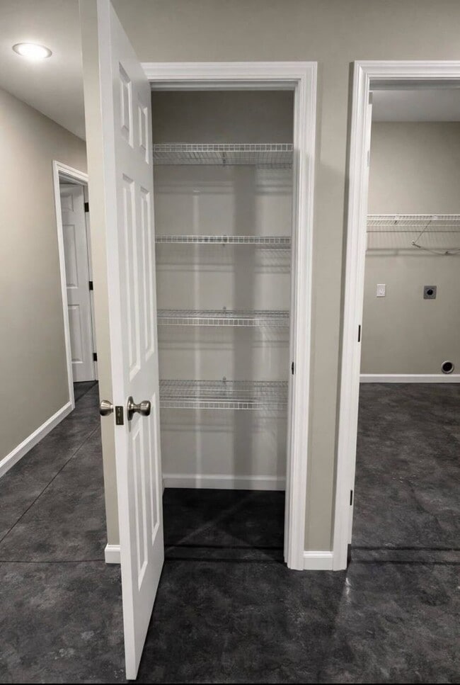 Building Photo - 30 Patton Ct