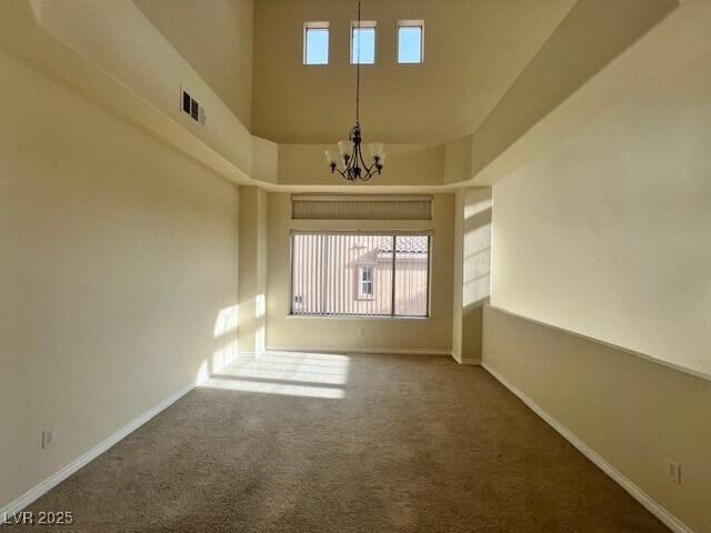 Foto del edificio - 2725 Kildrummie St