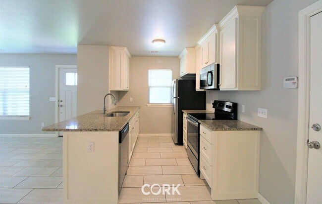 Photo - 1013 E Edwards St House