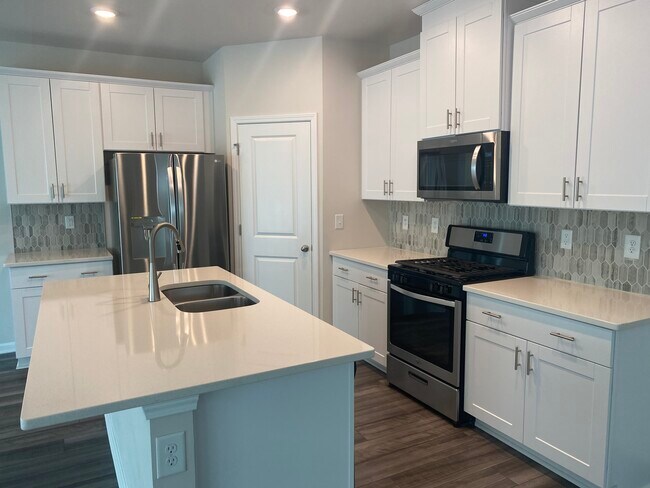 Foto del edificio - 1104 Depot Dr