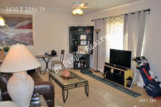 Foto del edificio - Updated 2 Bedroom 1 Bath - Quick Walk/Bike...
