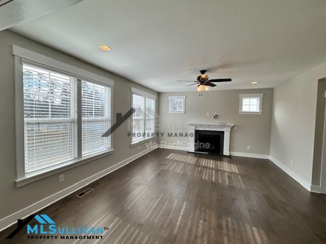 Foto del edificio - 2203 Crested Jay Dr