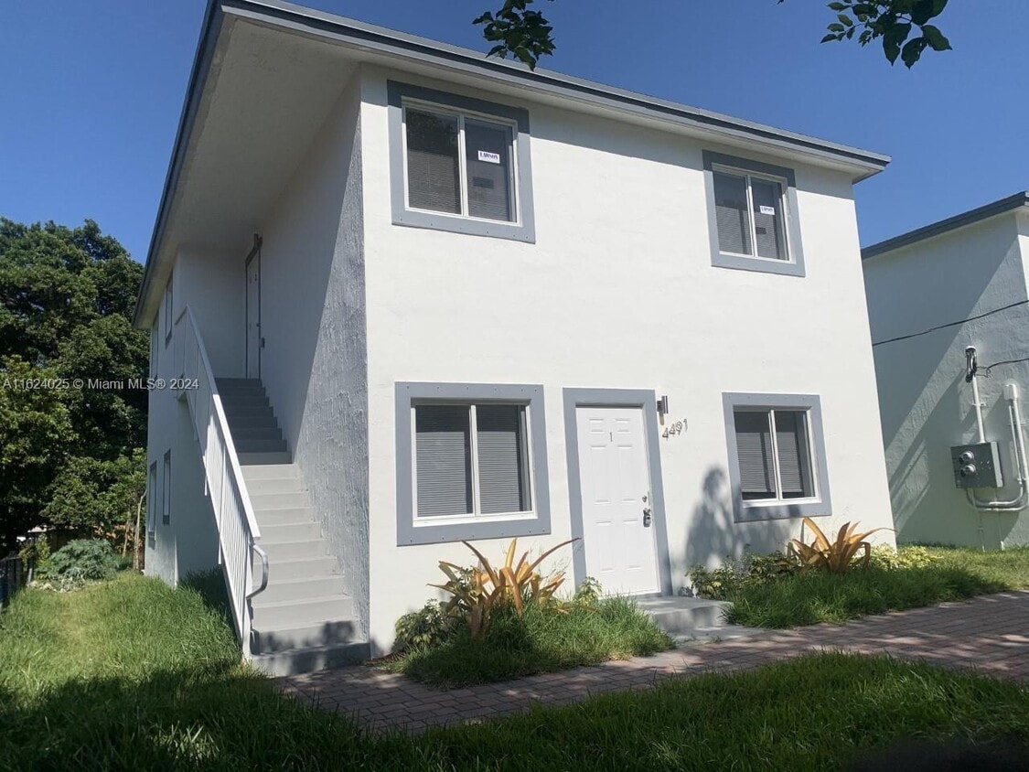 Primary Photo - 4491 NW 23rd Ave