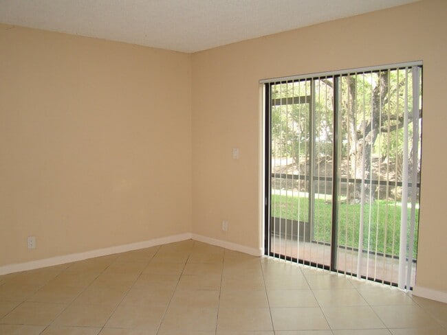 Building Photo - 11557 NW 45th St
