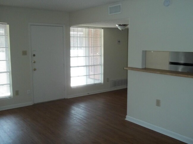 Building Photo - 4709 Harmon Ave