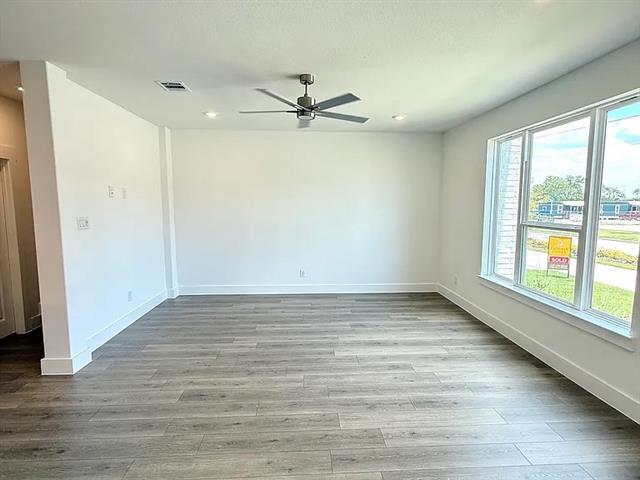 Building Photo - 2556 Campden Mews