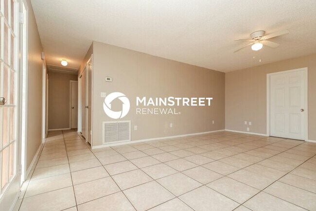 Foto del edificio - 3 Bedroom Pet-Friendly Home in Spring Hill, FL with Main Street Renewal