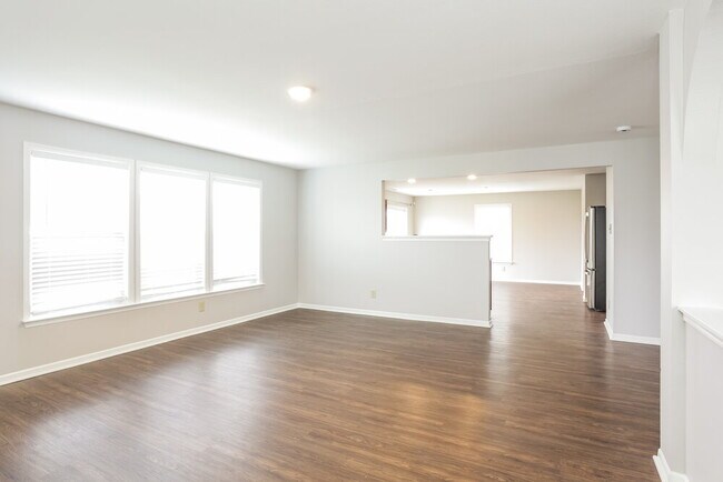 Foto del edificio - 8243 Retreat Ln