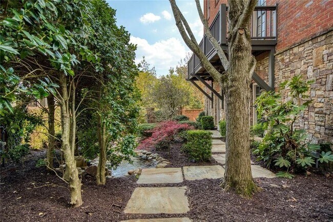 Foto del edificio - 100 Founders Mill Ct