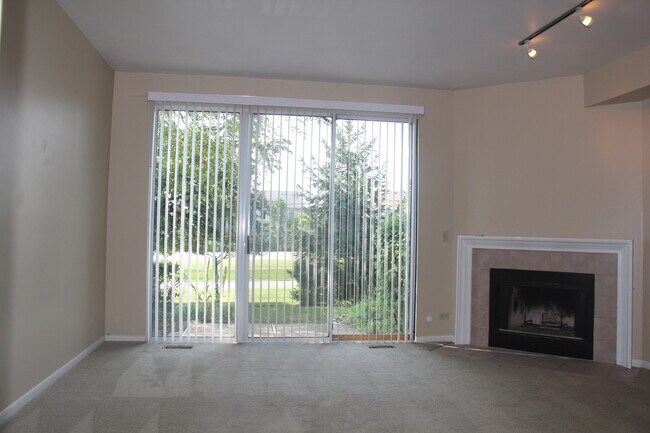 Foto del edificio - 1617 Woodhaven Ct