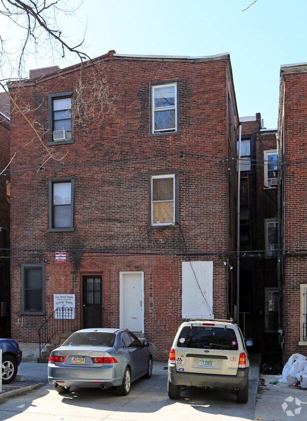 Building Photo - 4029 Locust St