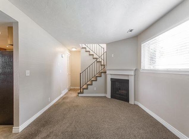 Building Photo - 2563 E Canterbury Ln