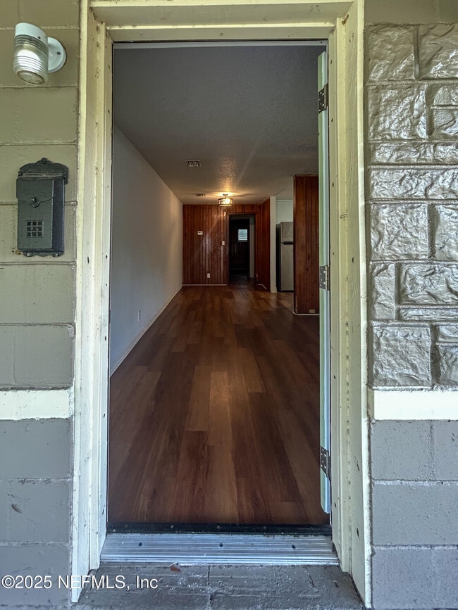 Building Photo - 3220 Myra St