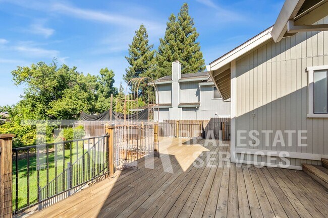 Foto del edificio - 8627 Blythe Ave