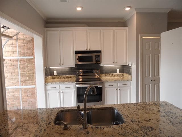 Building Photo - 5731 Remington Park Square