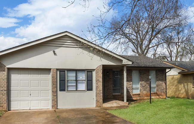 Foto del edificio - 429 E Hillcrest Ln