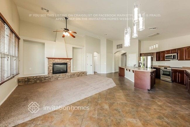 Building Photo - 15032 W Desert Mirage Dr