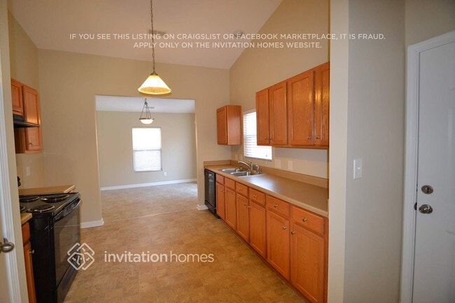 Foto del edificio - 1326 Laurel Woods Dr